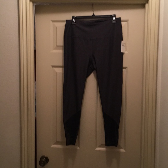 Zella Capris NWT Size Large with fun net detail - Picture 2 of 4